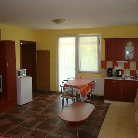 Apartment David Apartman Bük